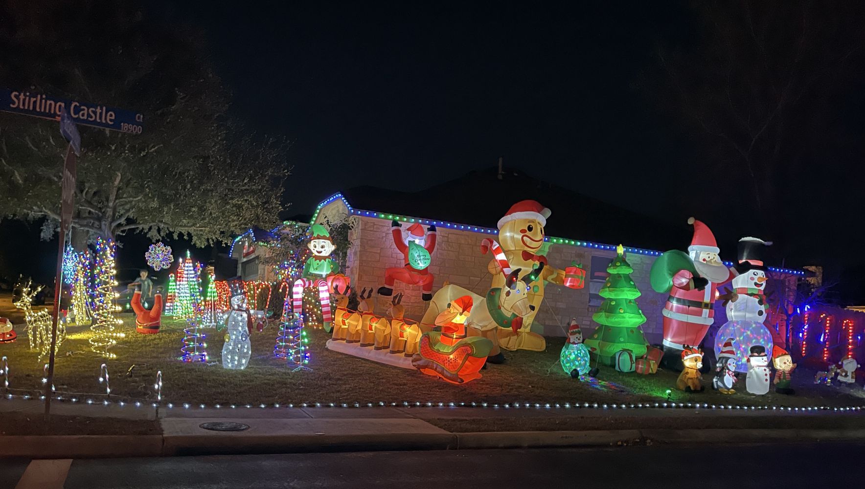 Dec 2025-820 Busleigh Castle Way-Inflate and Celebrate thumbnail