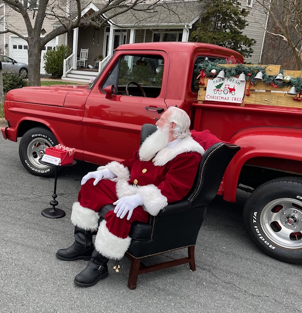 Santa at Cabell's Mill 2023 thumbnail