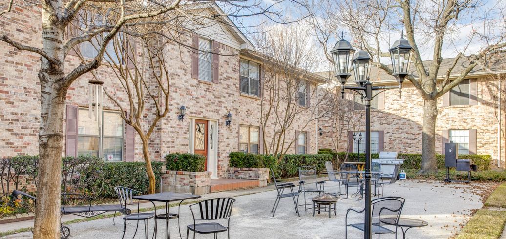 Birchbrook Manor Condominiums (Dallas) cover