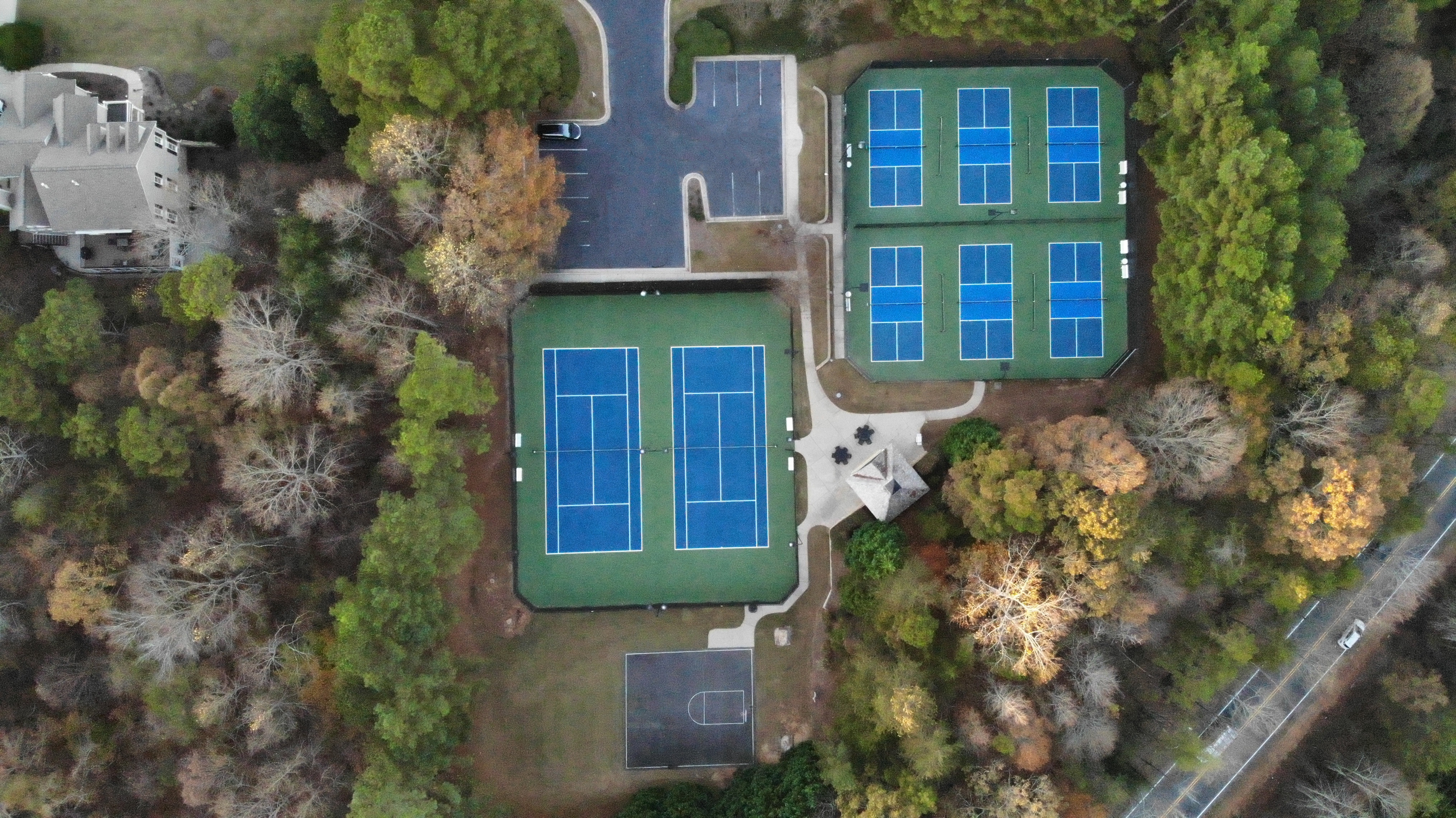 Lighted Tennis and Pickleball Courts