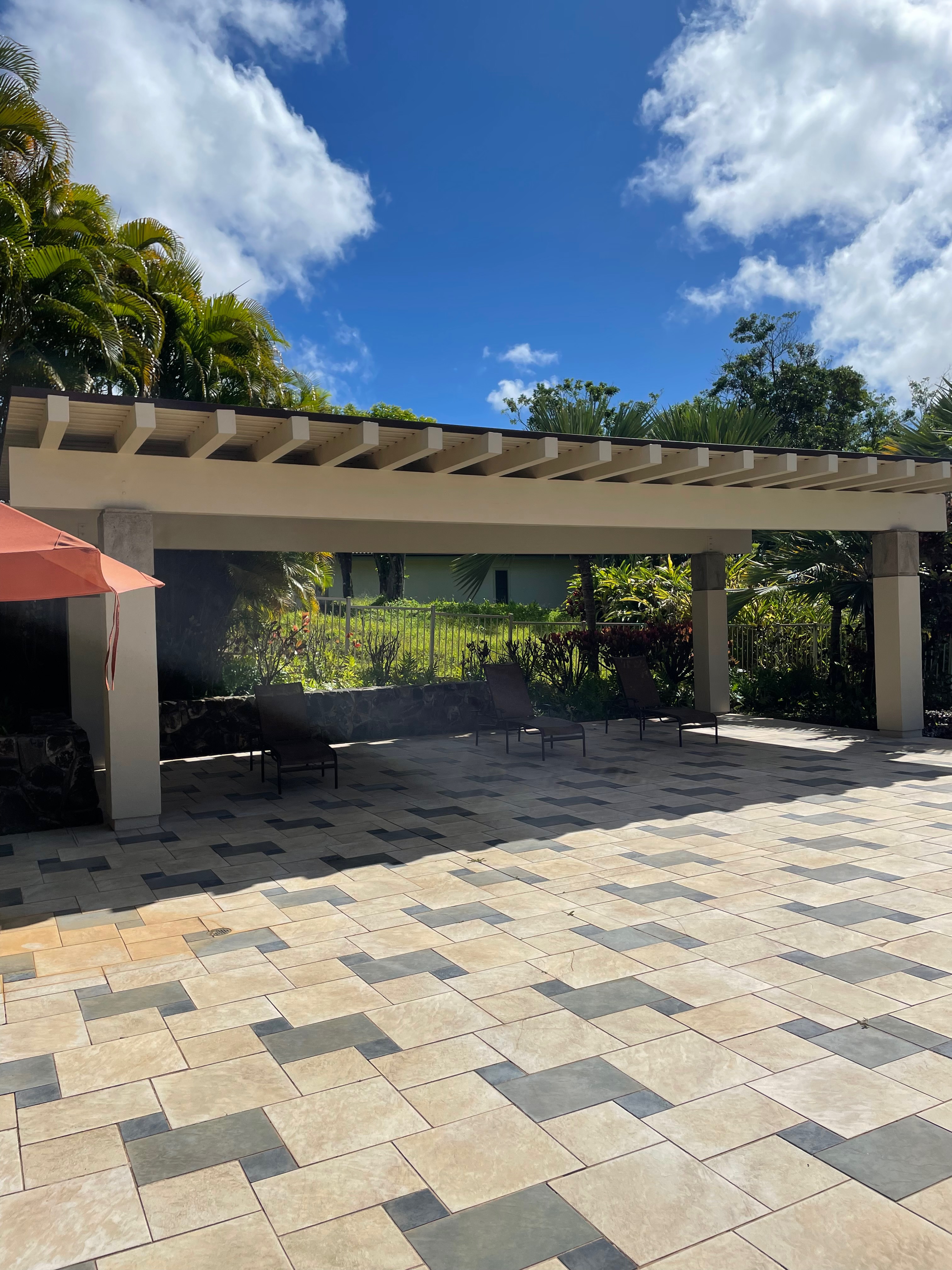 Shady lounging areas thumbnail