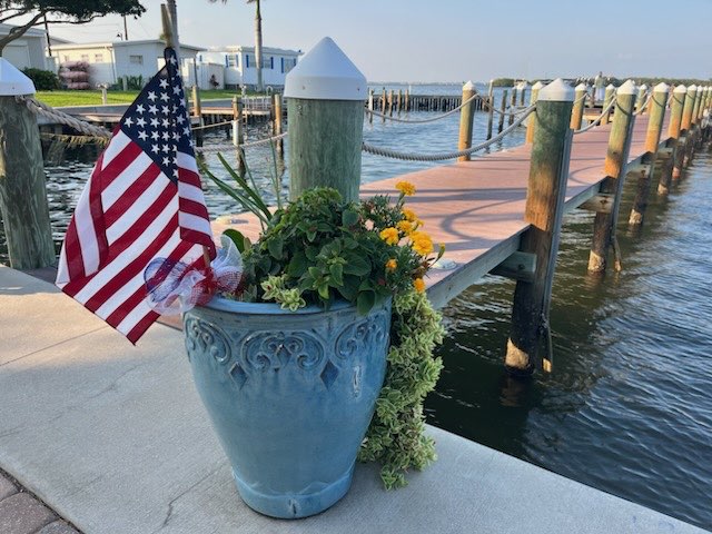 Dock with flag thumbnail