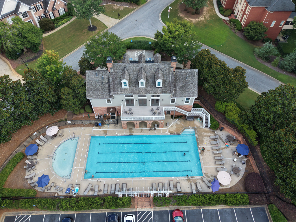 Summit Cluibhouse and Pool thumbnail