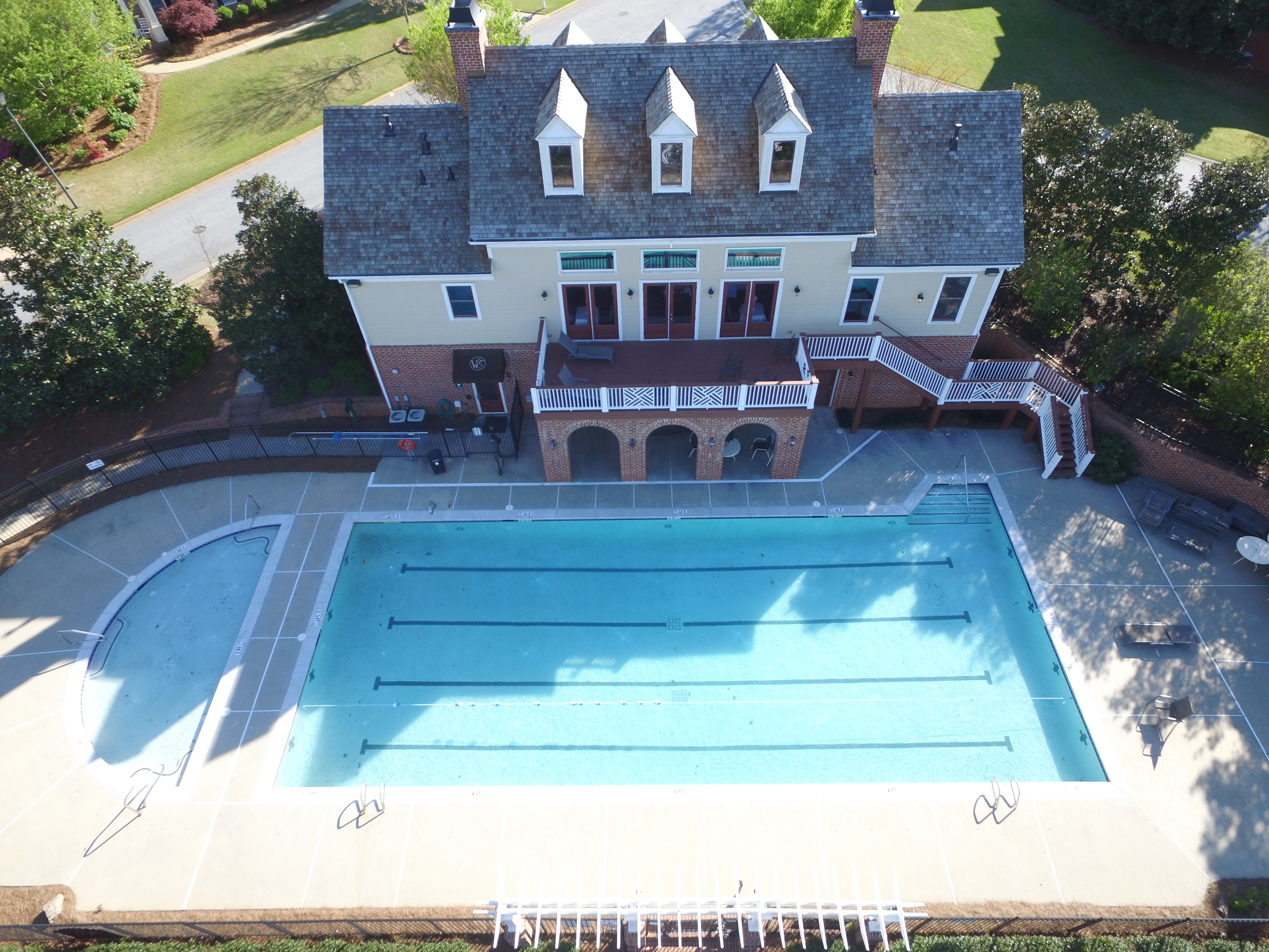 Crescent Ridge clubhouse and pool. thumbnail