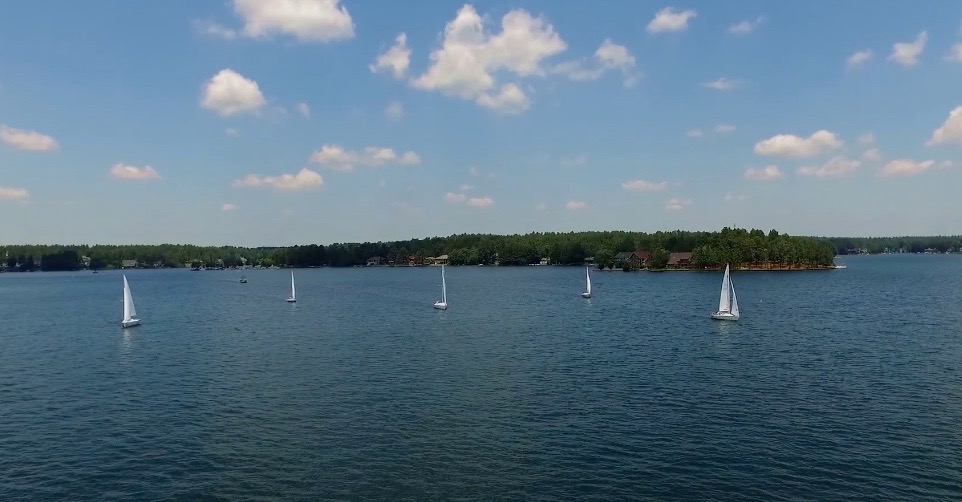 Sailing on Lake Auman thumbnail