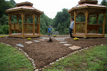 Dawn E. Warren Memorial Garden thumbnail