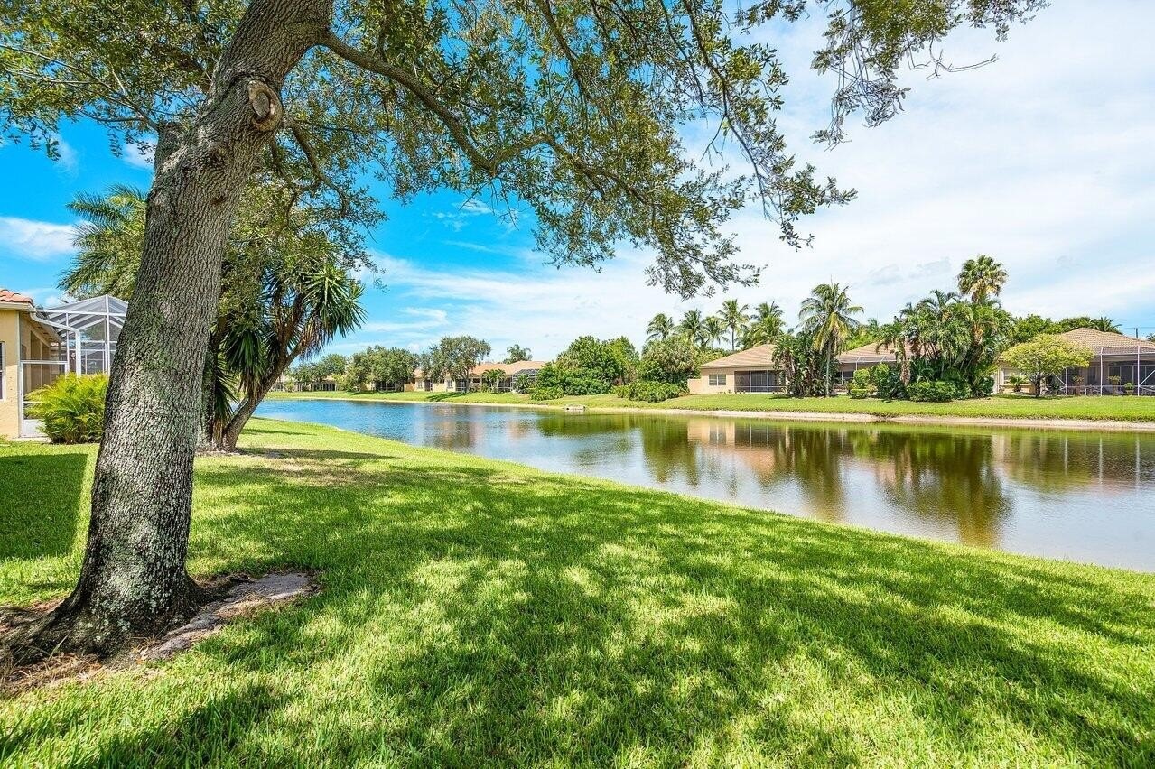 Canal Behind Homes thumbnail