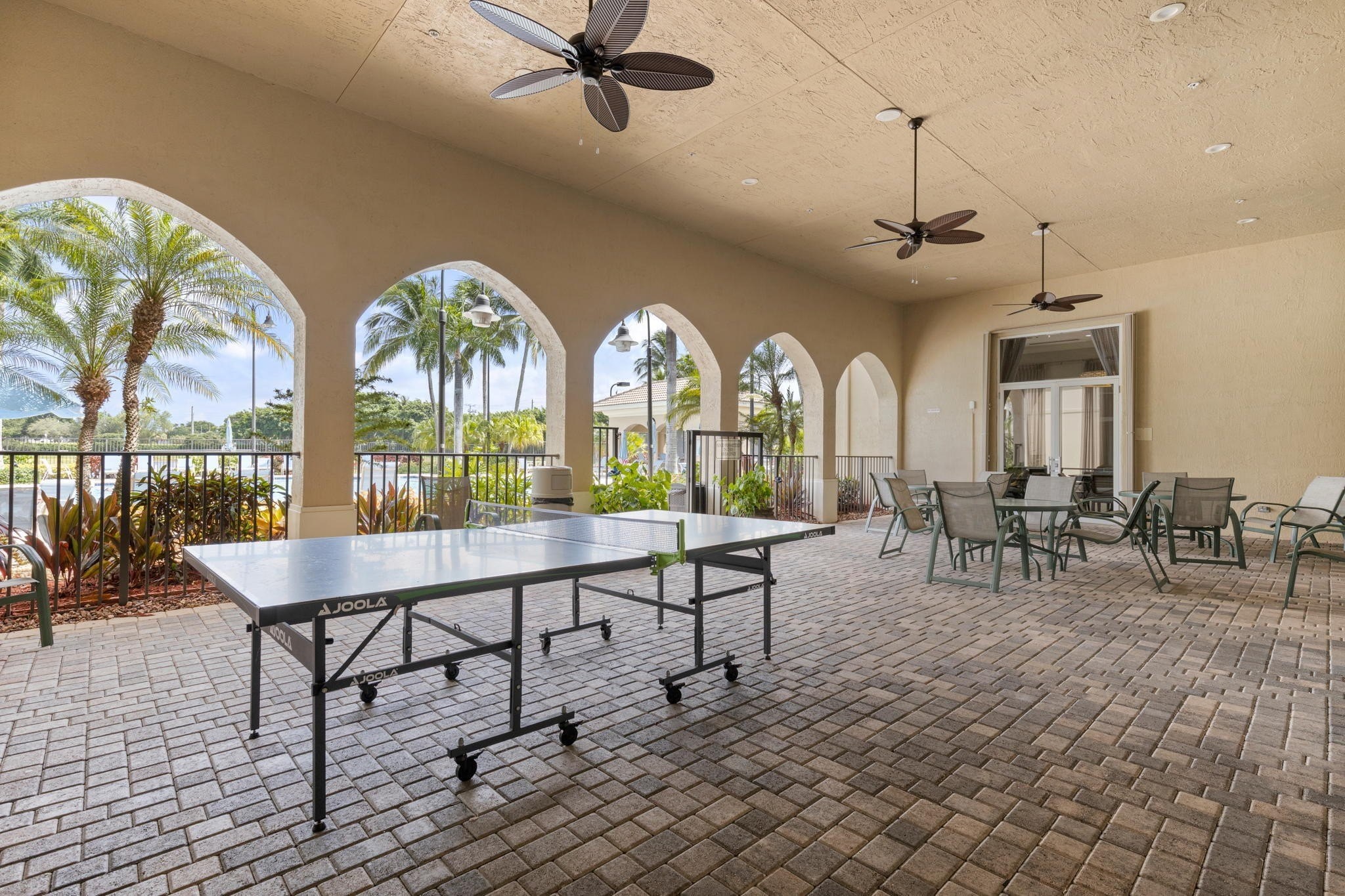 Pool Veranda thumbnail