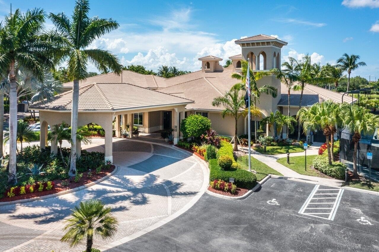 Clubhouse Entrance Aerial View thumbnail