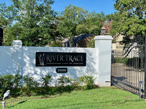 River Trace Condominiums (LA-Lafayette) cover