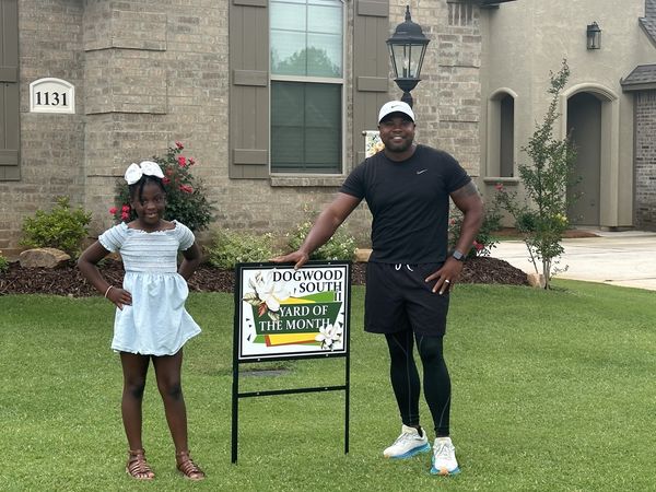 June Yard of the Month Winner - 1131 Green Wood thumbnail