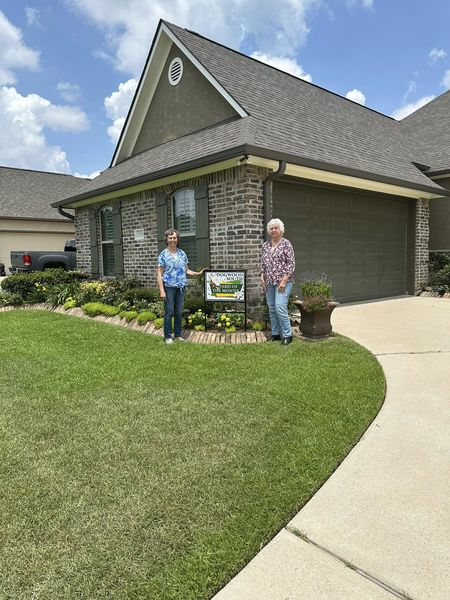 July Yard of the Month Winner - 1013 Candle Wood thumbnail