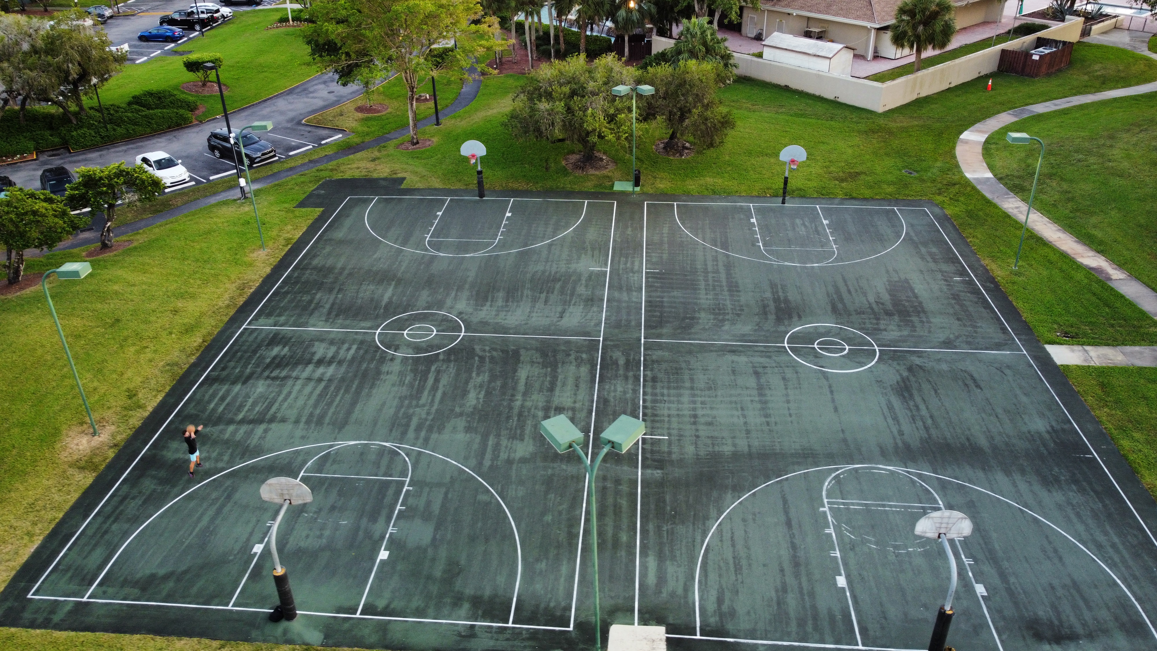 Basketball courts thumbnail