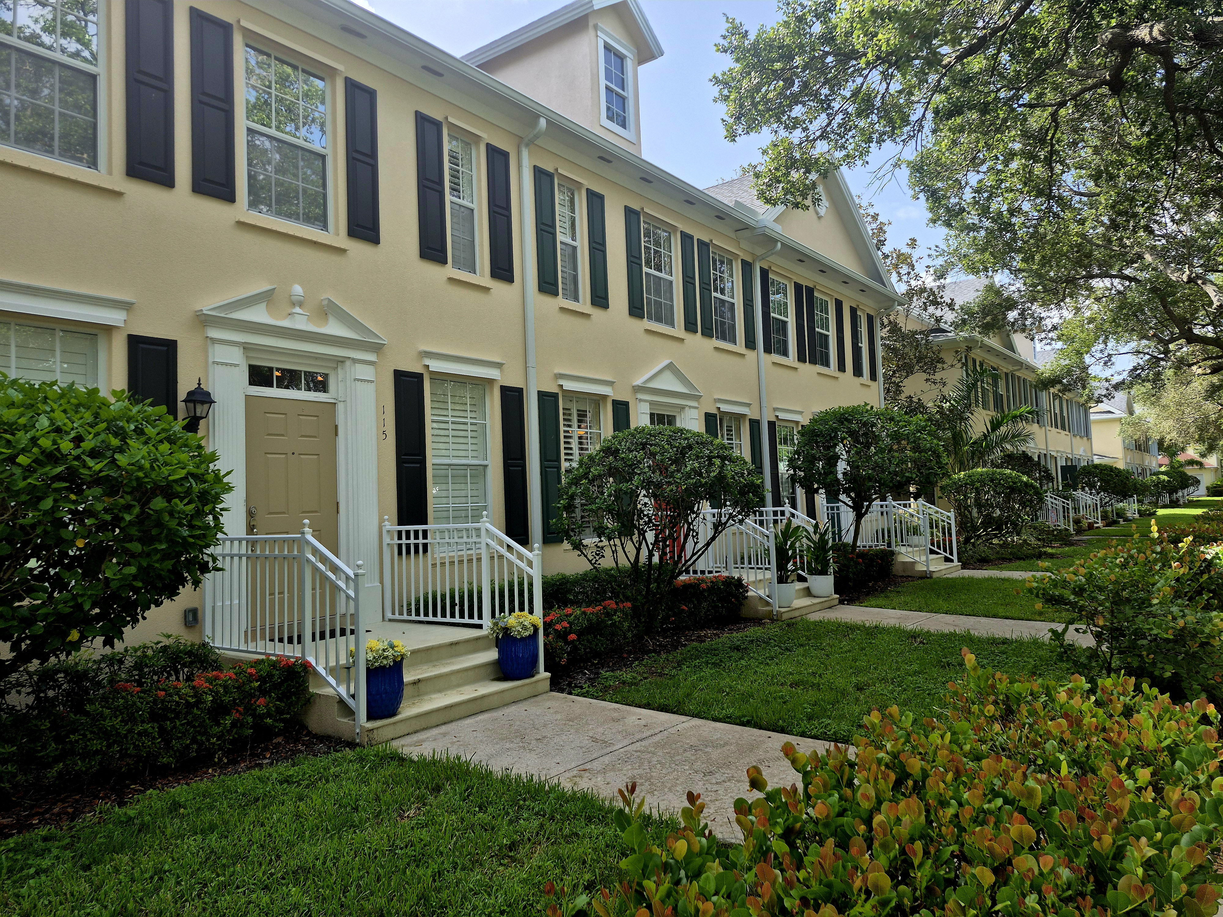 Townhomes thumbnail